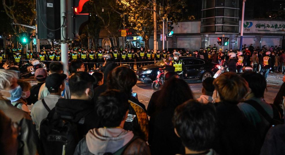 Lehtesohen masat anti Covid ne Kine, por nuk ndalen protestat